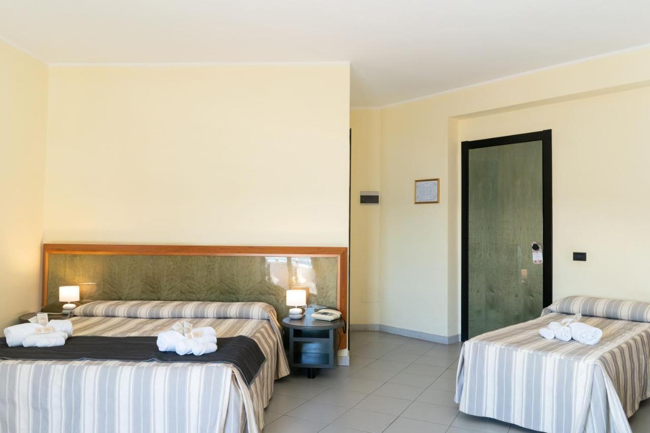 Hotel Melissa Torre Melissa Buitenkant foto